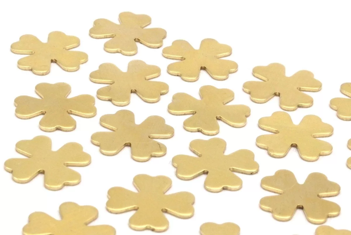 24 Raw Brass Clover Blanks (14x0.80mm)  A0926