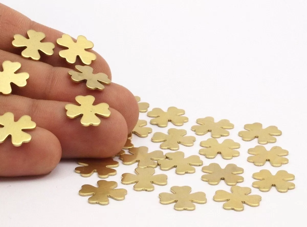 24 Raw Brass Clover Blanks (14x0.80mm)  A0926