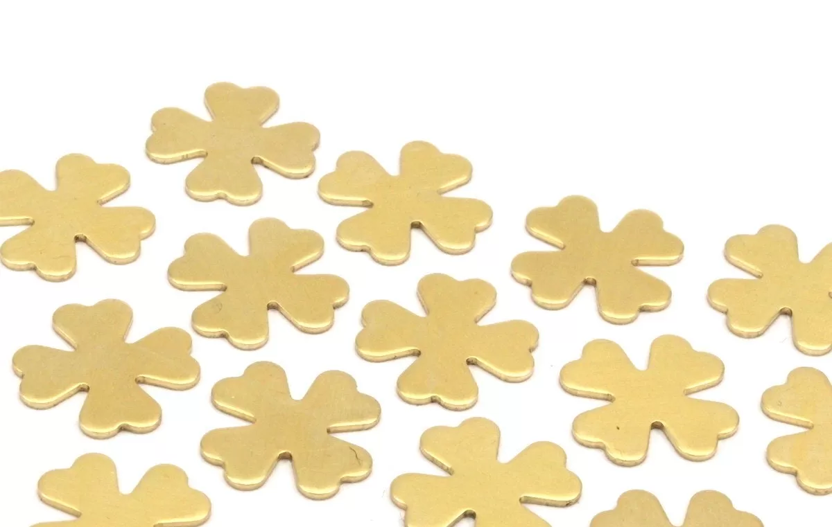 24 Raw Brass Clover Blanks (14x0.80mm)  A0926