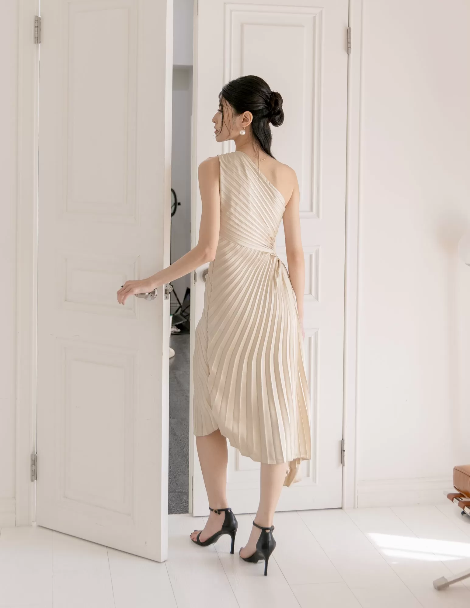 Aleyna Pleated Toga Dress in Champagne