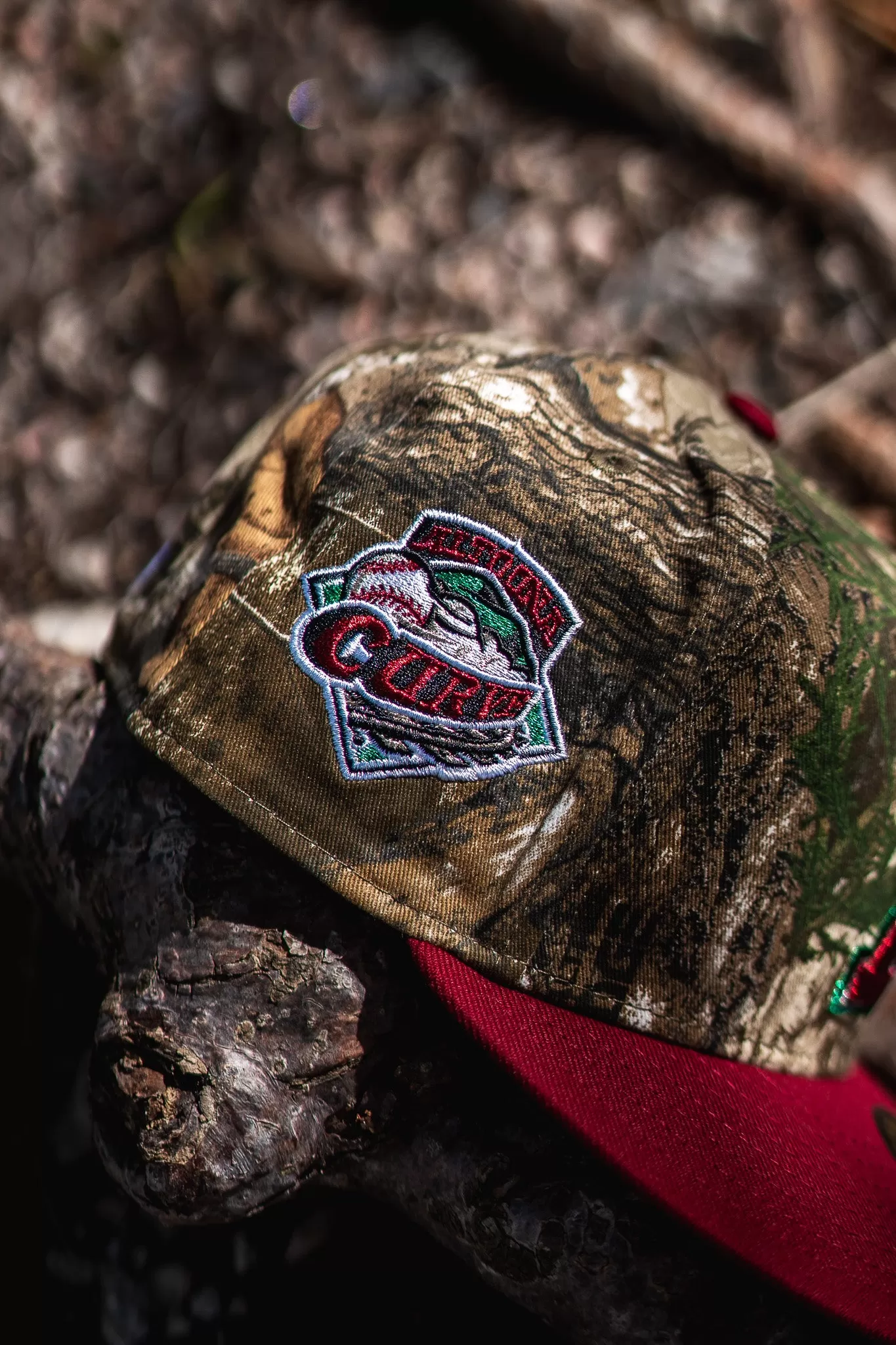 New Era Altoona Curve Green UV (Real Tree Camo/Brick Red)