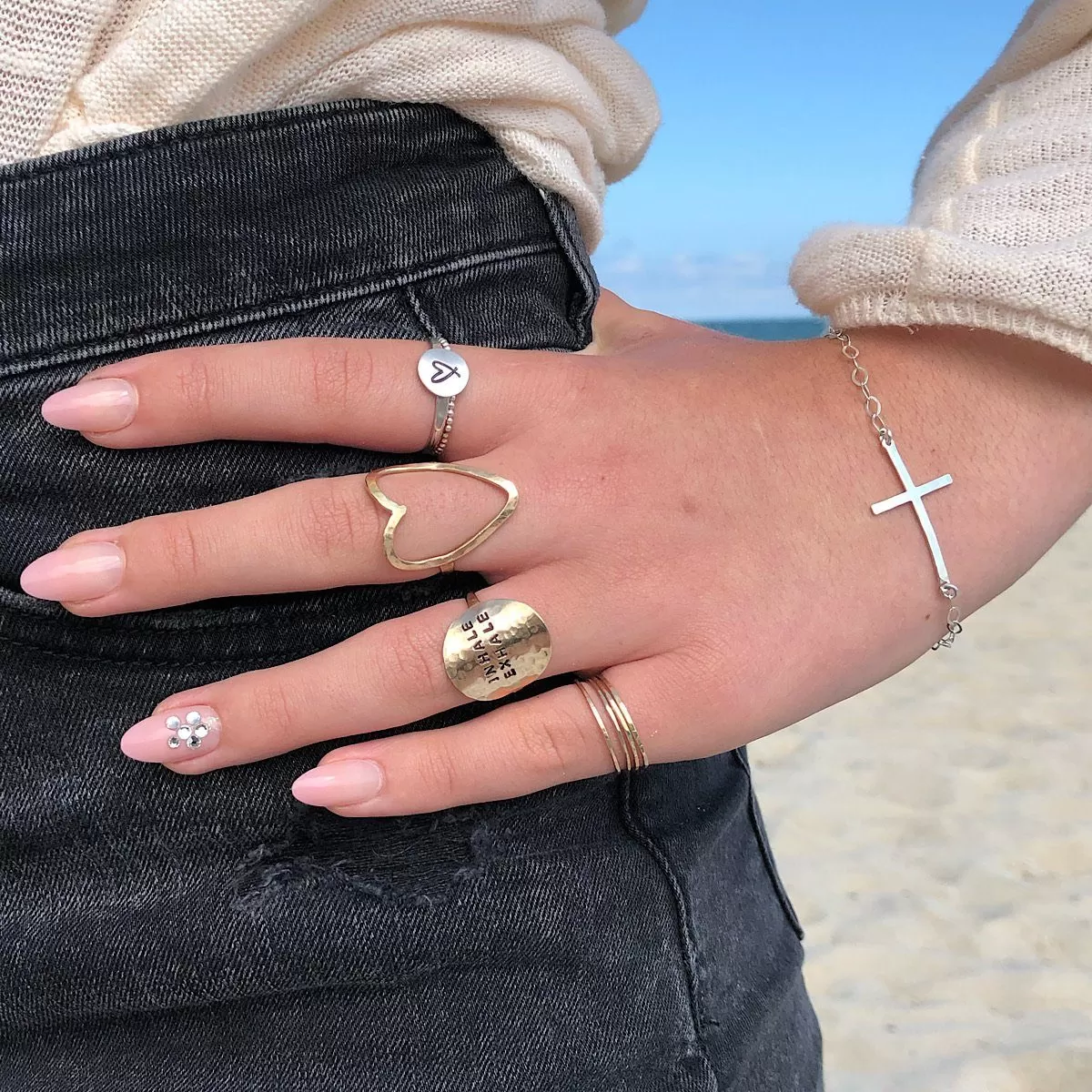 Simple Cross Bracelet